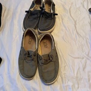 Hey Dude Women 2 pair for 5